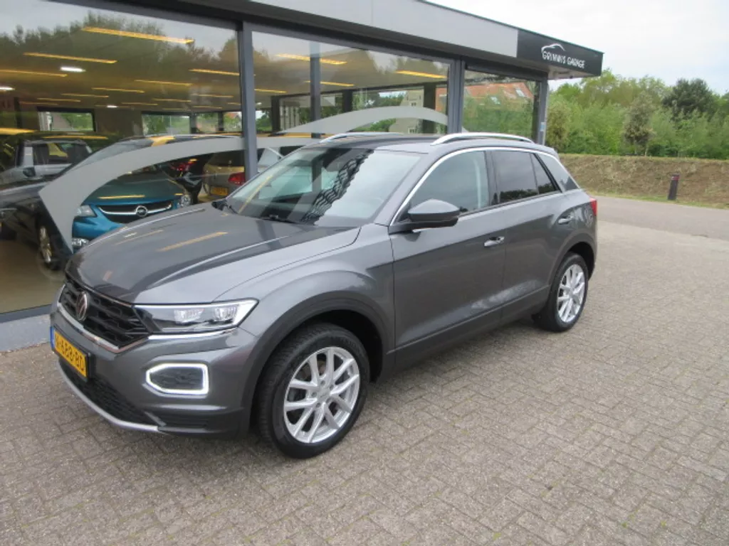 Volkswagen T-Roc 1.5 TSI 150pk 7-DSG Sport Business R