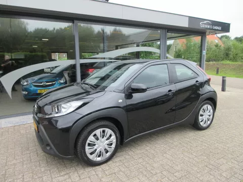 Toyota Aygo X 1.0 VVT-i MT 72pk Play